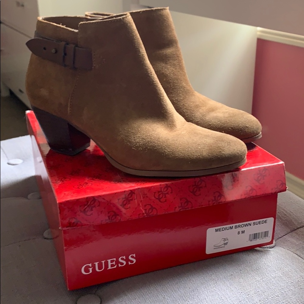 Guess boots